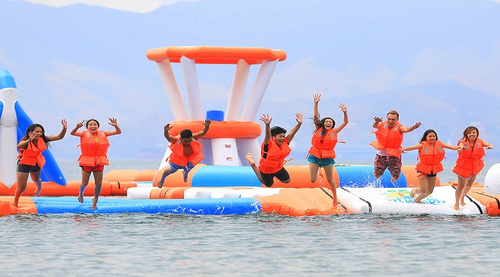 4 Inflatable Island
