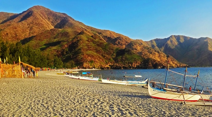 7 Anawangin and Nagsasa Coves
