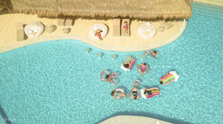 Inflatable Island